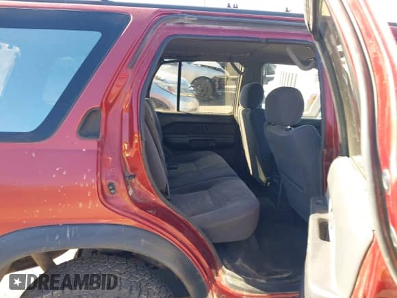 1997 Nissan Pathfinder XE z VIN JN8AR05Y6VW157792, wystawiony jako IAAI lot #43278110 z przebiegiem 220 321 mil mil oraz . Historia ofert i sprzedaży dostępna na DreamBid. Obrazek 8.