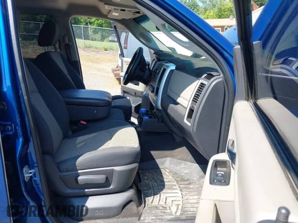 2010 Dodge 2500 SLT with VIN 3D7UT2HL6AG145629, listed as a IAAI auction lot 42671969 with 161,767 mi miles and . Bid and sale history available at DreamBid. Image 5.