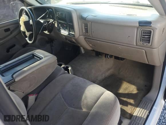 2004 GMC Sierra 1500 Work Truck with VIN 1GTEC14X34Z283604, listed as a Copart auction lot 57672935 with 326,764 mi miles and Salvage title. Bid and sale history available at DreamBid. Image 8.