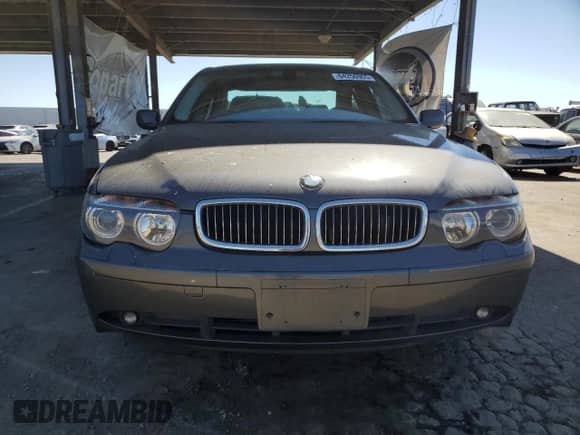 2004 BMW 7 Series 745i z VIN WBAGL63534DP73170, wystawiony jako Copart lot #64250965 z przebiegiem 90 716 mil mil oraz Czysty tytuł • Clean title. Historia ofert i sprzedaży dostępna na DreamBid. Obrazek 5.