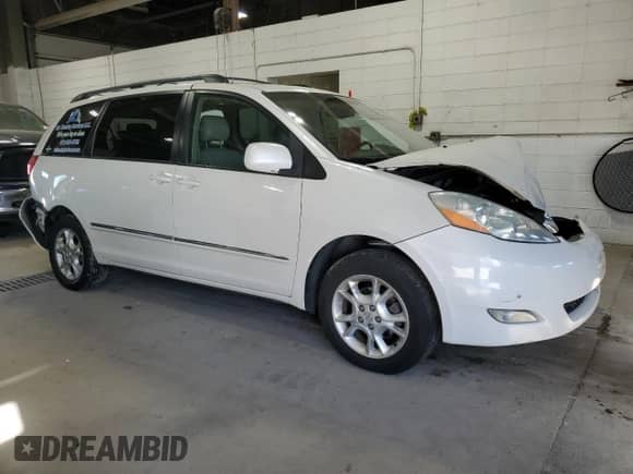2006 Toyota Sienna XLE z VIN 5TDZA22C76S529121, wystawiony jako Copart lot #82360905 z przebiegiem 166 826 mil mil oraz Szkoda całkowita • Salvage title. Historia ofert i sprzedaży dostępna na DreamBid. Obrazek 4.