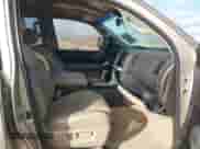 2008 Toyota Tundra Limited с VIN 5TBBV58108S520446, выставлен на аукционе IAAI как лот 41461273 с пробегом 218 480 миль миль и . История ставок и продаж доступна на DreamBid. Изображение 5.