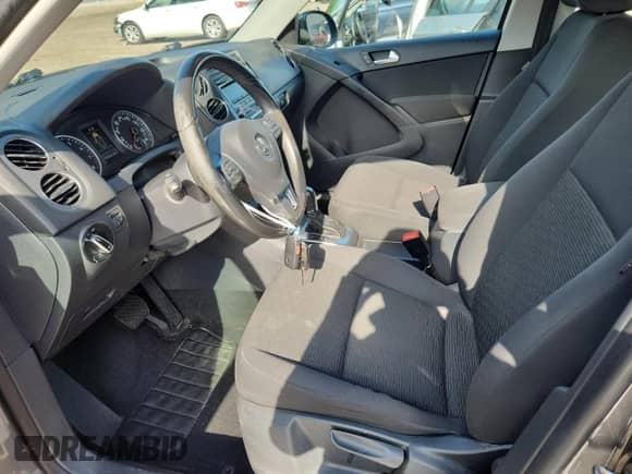 2014 Volkswagen Tiguan SEL with VIN WVGAV3AX4EW519748, listed as a Copart auction lot 62369365 with 147,230 mi miles and Non repairable. Bid and sale history available at DreamBid. Image 7.