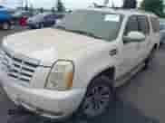 2008 Cadillac Escalade ESV с VIN 1GYFK66838R147564, выставлен на аукционе IAAI как лот 42555311 с пробегом 182 977 миль миль и . История ставок и продаж доступна на DreamBid. Изображение 6.