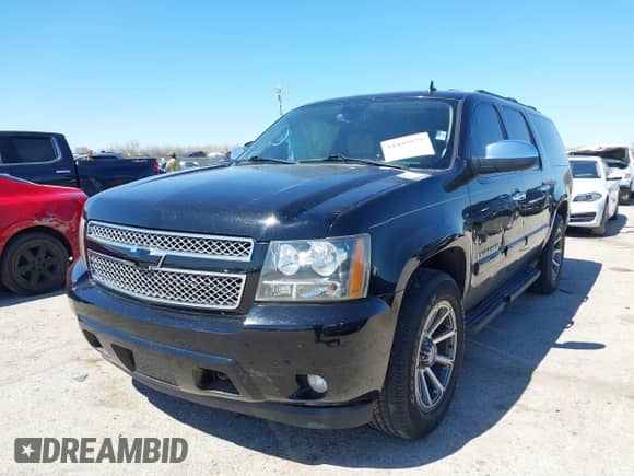 2008 Chevrolet Suburban 2LT z VIN 3GNFK16368G215490, wystawiony jako IAAI lot #41849979 z przebiegiem 195 184 mil mil oraz . Historia ofert i sprzedaży dostępna na DreamBid. Obrazek 2.