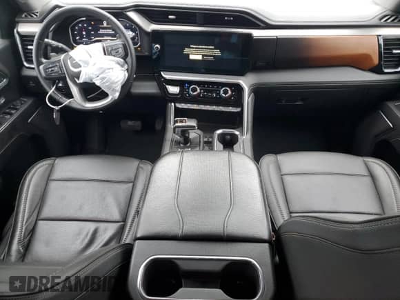 2023 GMC Sierra 1500 Denali z VIN 1GTUUGED3PZ109844, wystawiony jako Copart lot #59780445 z przebiegiem 32 409 mil mil oraz Szkoda całkowita • Salvage title. Historia ofert i sprzedaży dostępna na DreamBid. Obrazek 8.