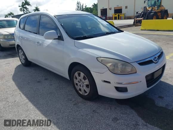 2011 Hyundai Elantra GLS с VIN KMHDB8AE2BU091798, выставлен на аукционе IAAI как лот 43303077 с пробегом 130 886 миль миль и . История ставок и продаж доступна на DreamBid. Изображение 1.