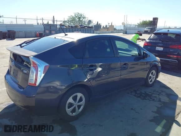 2013 Toyota Prius One с VIN JTDKN3DU8D5620824, выставлен на аукционе IAAI как лот 43506355 с пробегом 229 033 миль миль и . История ставок и продаж доступна на DreamBid. Изображение 4.
