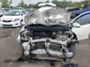 2015 Toyota Prius One z VIN JTDKDTB38F1576685, wystawiony jako IAAI lot #43028634 z przebiegiem 153 700 mil mil oraz . Historia ofert i sprzedaży dostępna na DreamBid. Obrazek 6.