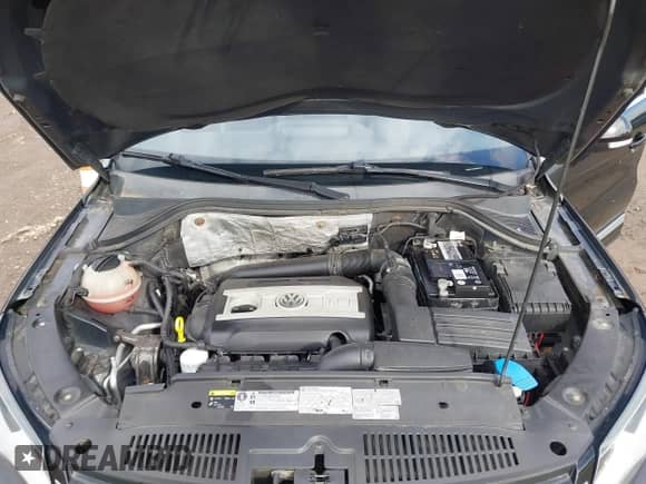 2016 Volkswagen Tiguan SEL with VIN WVGBV7AX4GW060767, listed as a IAAI auction lot 43306174 with 150,752 mi miles and . Bid and sale history available at DreamBid. Image 10.