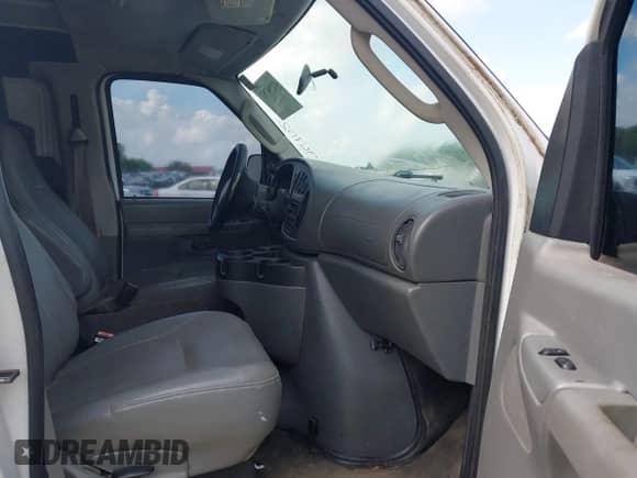 2006 Ford Econoline Cargo with VIN 1FTRE14W66HA17179, listed as a IAAI auction lot 42296752 with 292,061 mi miles and . Bid and sale history available at DreamBid. Image 5.