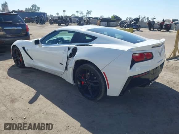 2017 Chevrolet Corvette Z51 3LT with VIN 1G1YM2D72H5119735, listed as a IAAI auction lot 43405628 with 19,082 mi miles and . Bid and sale history available at DreamBid. Image 3.
