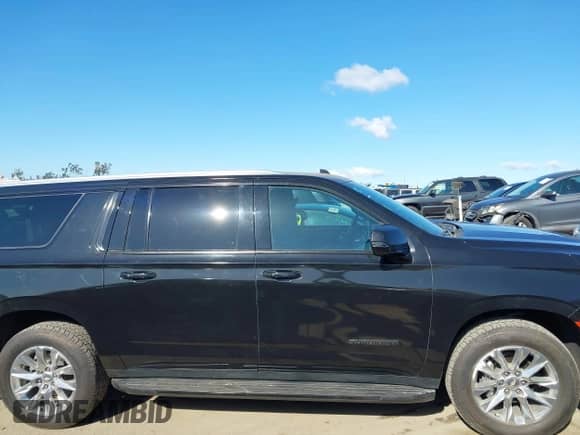 2022 Chevrolet Suburban Premier с VIN 1GNSCFKD9NR159466, выставлен на аукционе IAAI как лот 41918002 с пробегом 88 005 миль миль и . История ставок и продаж доступна на DreamBid. Изображение 14.