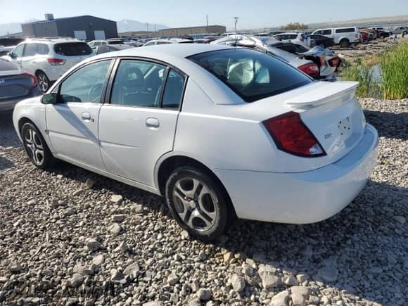 2005 Saturn ION ION 3 with VIN 1G8AL54F75Z181411, listed as a Copart auction lot 58581605 with 213,473 mi miles and Salvage title. Bid and sale history available at DreamBid. Image 2.