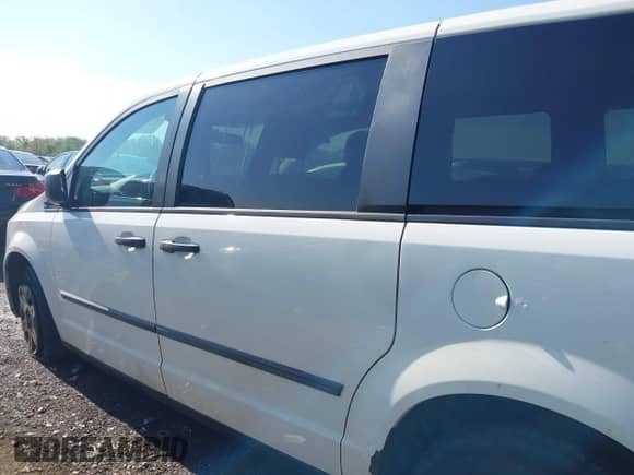 2010 Dodge Grand Caravan Cargo with VIN 2D4CN1AE3AR340235, listed as a IAAI auction lot 40320704 with 251,288 mi miles and . Bid and sale history available at DreamBid. Image 14.