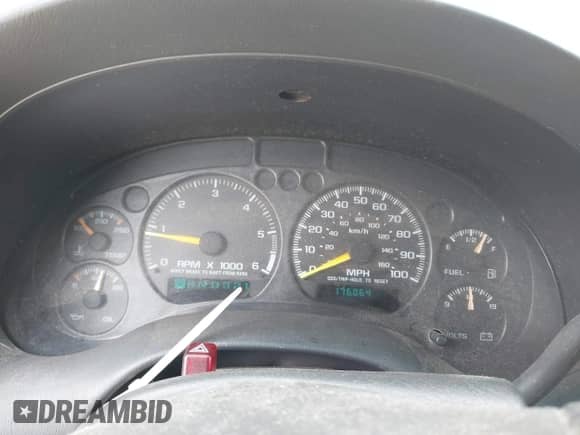 2000 Chevrolet Blazer LS с VIN 1GNCS18W8YK215154, выставлен на аукционе IAAI как лот 42072814 с пробегом 176 064 миль миль и . История ставок и продаж доступна на DreamBid. Изображение 7.