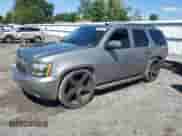 2008 Chevrolet Tahoe LTZ с VIN 1GNFK13068J182385, выставлен на аукционе Copart как лот 80641085 с пробегом 306 526 миль миль и Списание • Salvage title. История ставок и продаж доступна на DreamBid. Изображение 1.