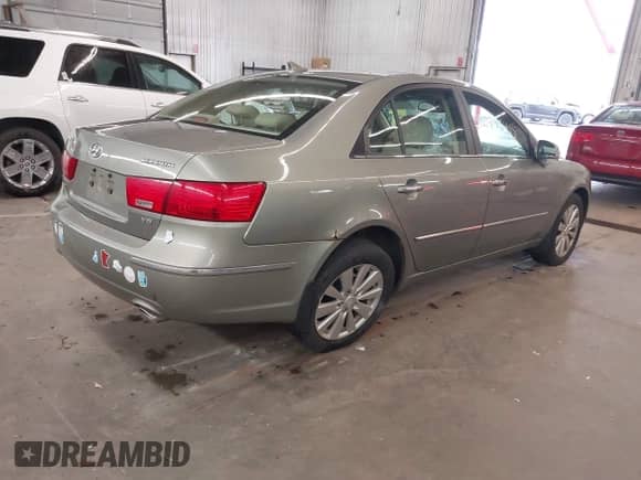 2009 Hyundai Sonata GLS с VIN 5NPET46F19H414419, выставлен на аукционе IAAI как лот 42446415 с пробегом 157 871 миль миль и . История ставок и продаж доступна на DreamBid. Изображение 4.