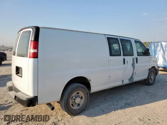 2018 Chevrolet Express Cargo с VIN 1GCZGHFG7J1165402, выставлен на аукционе Copart как лот 84300385 с пробегом 451 274 миль миль и Чистый • Clean title. История ставок и продаж доступна на DreamBid. Изображение 3.
