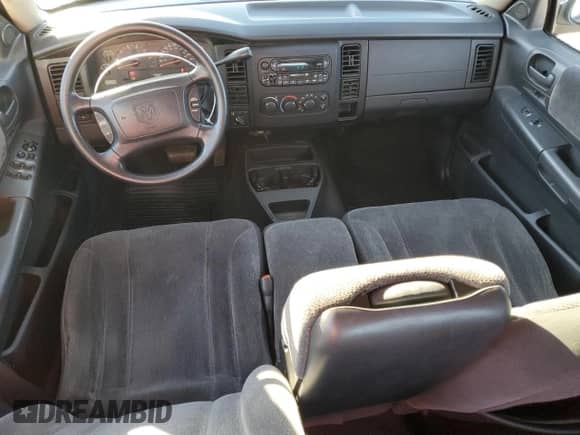 2002 Dodge Dakota SLT z VIN 1B7HG48N02S564941, wystawiony jako Copart lot #85174375 z przebiegiem 110 566 mil mil oraz Czysty tytuł • Clean title. Historia ofert i sprzedaży dostępna na DreamBid. Obrazek 8.
