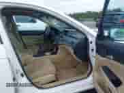 2012 Honda Accord LX z VIN 1HGCP2F30CA209826, wystawiony jako IAAI lot #43190721 z przebiegiem 253 677 mil mil oraz . Historia ofert i sprzedaży dostępna na DreamBid. Obrazek 5.