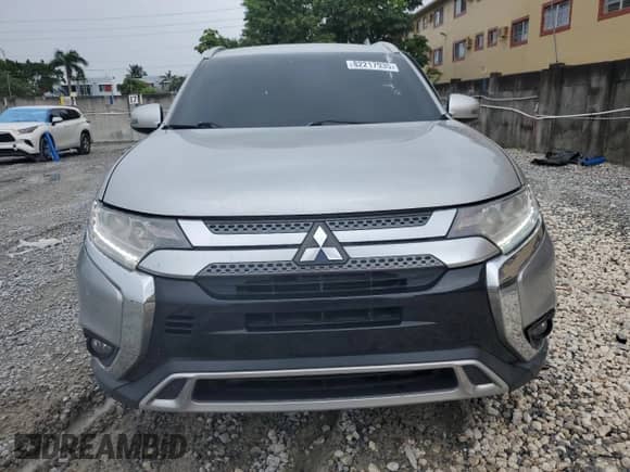 2019 Mitsubishi Outlander ES z VIN JA4AZ3A38KZ026682, wystawiony jako Copart lot #82217935 z przebiegiem 99 115 mil mil oraz Nie do naprawy • Non repairable. Historia ofert i sprzedaży dostępna na DreamBid. Obrazek 5.
