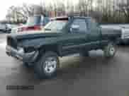 1997 Dodge 1500 z VIN 3B7HF13Y1VG723030, wystawiony jako Copart lot #85461054 z przebiegiem 218 671 mil mil oraz Szkoda całkowita • Salvage title. Historia ofert i sprzedaży dostępna na DreamBid. Obrazek 1.