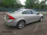 2018 Volvo S60 Inscription Platinum с VIN LYV402TM4JB163234, выставлен на аукционе Copart как лот 55423235 с пробегом 11 943 миль миль и Списание • Salvage title. История ставок и продаж доступна на DreamBid. Изображение 3.