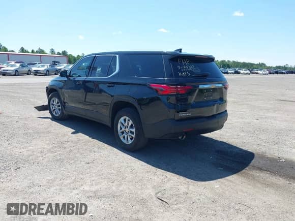 2023 Chevrolet Traverse LS z VIN 1GNERFKWXPJ320101, wystawiony jako IAAI lot #42393310 z przebiegiem 30 478 mil mil oraz . Historia ofert i sprzedaży dostępna na DreamBid. Obrazek 3.