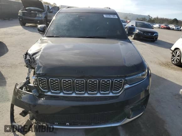 2022 Jeep Grand Cherokee Summit Reserve with VIN 1C4RJHET8N8517304, listed as a Copart auction lot 42281105 with 29,829 mi miles and Salvage title. Bid and sale history available at DreamBid. Image 5.