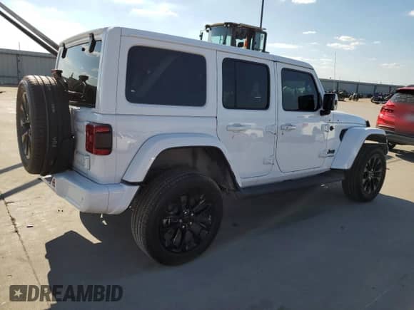 2021 Jeep Wrangler Unlimited Sahara High Altitude with VIN 1C4HJXEGXMW597689, listed as a Copart auction lot 72390024 with 33,200 mi miles and Salvage title. Bid and sale history available at DreamBid. Image 3.