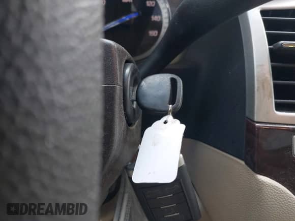 2013 Cadillac Escalade Luxury with VIN 1GYS4BEF6DR161843, listed as a IAAI auction lot 42913507 with 92,321 mi miles and . Bid and sale history available at DreamBid. Image 11.