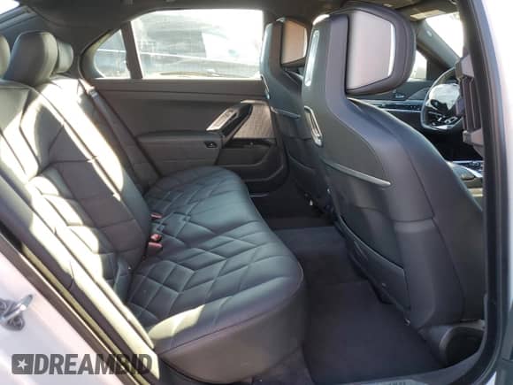 2023 BMW 7 Series 760i xDrive с VIN WBA33EJ09PCM68850, выставлен на аукционе Copart как лот 87250995 с пробегом 12 963 миль миль и Списание • Salvage title. История ставок и продаж доступна на DreamBid. Изображение 10.