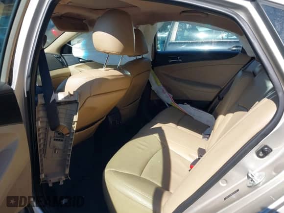 2011 Hyundai Sonata Limited with VIN 5NPEC4AC8BH195574, listed as a IAAI auction lot 43194510 with 95,340 mi miles and . Bid and sale history available at DreamBid. Image 8.