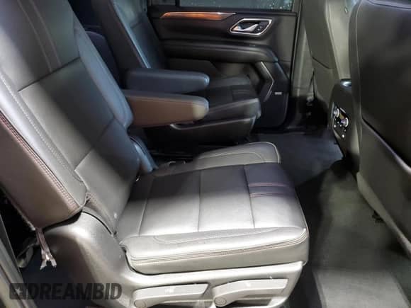 2022 Chevrolet Suburban RST с VIN 1GNSKEKD5NR295378, выставлен на аукционе Copart как лот 63760975 с пробегом 69 292 миль миль и Списание • Salvage title. История ставок и продаж доступна на DreamBid. Изображение 11.