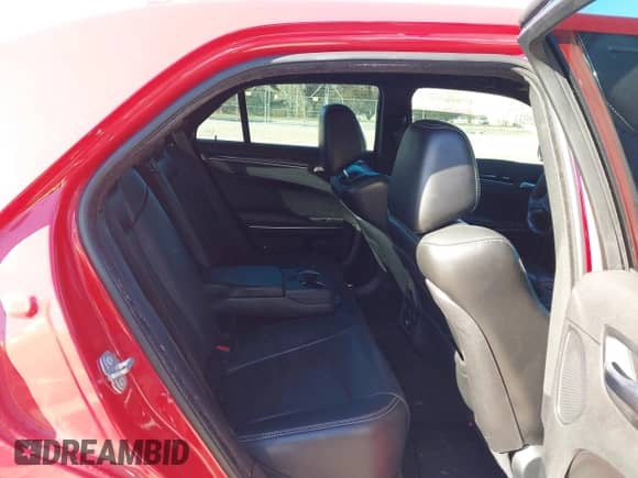 2017 Chrysler 300 S с VIN 2C3CCAGGXHH507660, выставлен на аукционе IAAI как лот 41035980 с пробегом 108 448 миль миль и . История ставок и продаж доступна на DreamBid. Изображение 8.