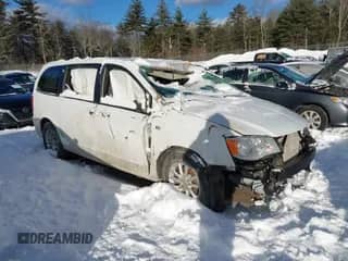 2019 Dodge Grand Caravan SE z VIN 2C4RDGBG9KR805583, wystawiony jako IAAI lot #41363162 z przebiegiem 127 215 mil mil oraz . Historia ofert i sprzedaży dostępna na DreamBid. Obrazek 1.