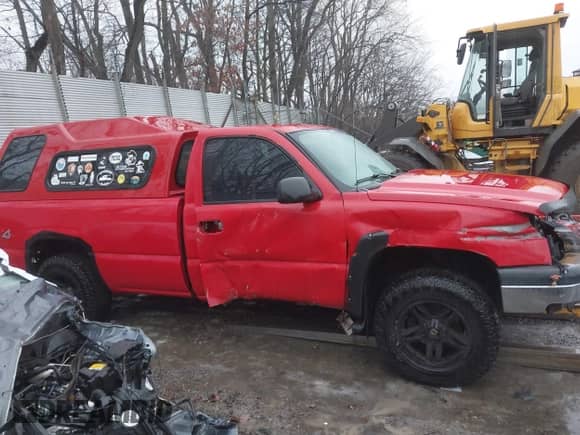 2006 Chevrolet Silverado 1500 Work Truck с VIN 3GCEK14V16G225110, выставлен на аукционе IAAI как лот 41407831 с пробегом 167 648 миль миль и . История ставок и продаж доступна на DreamBid. Изображение 13.
