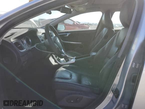 2012 Volvo S60 T5 с VIN YV1622FS1C2102533, выставлен на аукционе Copart как лот 84743595 с пробегом 124 756 миль миль и Списание • Salvage title. История ставок и продаж доступна на DreamBid. Изображение 7.