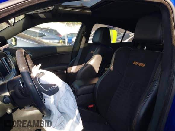 2018 Dodge Charger R/T z VIN 2C3CDXCT1JH220541, wystawiony jako IAAI lot #43034258 z przebiegiem 59 289 mil mil oraz . Historia ofert i sprzedaży dostępna na DreamBid. Obrazek 19.