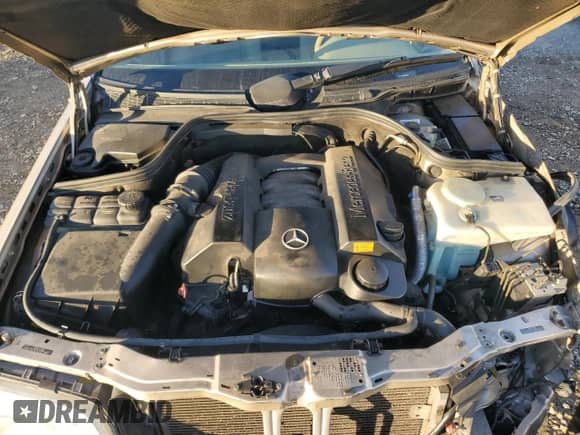 2000 Mercedes-Benz C 230/260/280/320 z VIN WDBHA29GXYA856258, wystawiony jako Copart lot #80350404 z przebiegiem 245 687 mil mil oraz Szkoda całkowita • Salvage title. Historia ofert i sprzedaży dostępna na DreamBid. Obrazek 11.