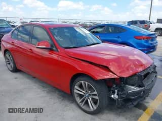 2016 BMW 3 Series 328i xDrive z VIN WBA8E3G56GNT76090, wystawiony jako IAAI lot #42573038 z przebiegiem 69 625 mil mil oraz . Historia ofert i sprzedaży dostępna na DreamBid. Obrazek 1.