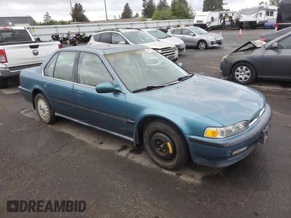 1990 Honda Accord EX z VIN JHMCB7569LC061894, wystawiony jako Copart lot #74372344 z przebiegiem 207 817 mil mil oraz Szkoda całkowita • Salvage title. Historia ofert i sprzedaży dostępna na DreamBid. Obrazek 4.