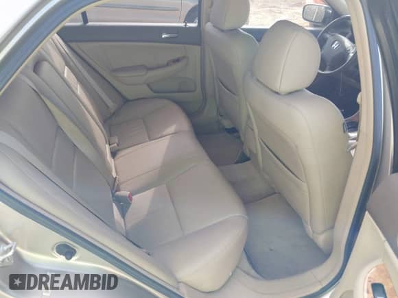 2005 Honda Accord с VIN JHMCN36565C011110, выставлен на аукционе IAAI как лот 41270617 с пробегом 200 710 миль миль и . История ставок и продаж доступна на DreamBid. Изображение 8.