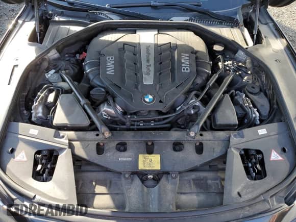 2014 BMW 7 Series 750i xDrive with VIN WBAYB6C58ED224525, listed as a Copart auction lot 85223354 with 132,892 mi miles and Clean title. Bid and sale history available at DreamBid. Image 11.
