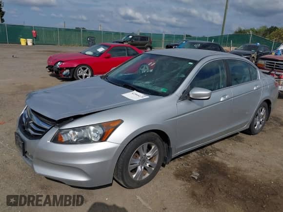 2012 Honda Accord SE z VIN 1HGCP2F62CA045991, wystawiony jako IAAI lot #42995178 z przebiegiem 198 524 mil mil oraz . Historia ofert i sprzedaży dostępna na DreamBid. Obrazek 17.