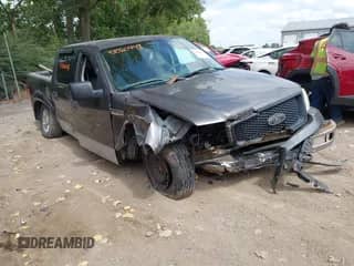 2004 Ford F-150 XLT с VIN 1FTRW14W04KD17202, выставлен на аукционе IAAI как лот 43060448 с пробегом 253 290 миль миль и . История ставок и продаж доступна на DreamBid. Изображение 1.
