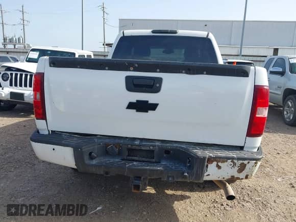 2008 Chevrolet Silverado 1500 with VIN 2GCFC13Y681118367, listed as a IAAI auction lot 42632087 with 99,623 mi miles and . Bid and sale history available at DreamBid. Image 16.