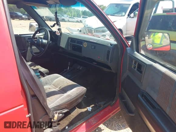 1991 Chevrolet Blazer with VIN 1GNDT13Z2M2233839, listed as a IAAI auction lot 42436668 with 99,931 mi miles and . Bid and sale history available at DreamBid. Image 5.