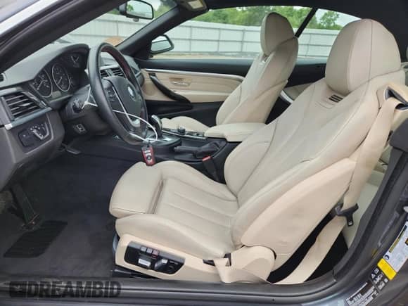 2016 BMW 4 Series 428i xDrive z VIN WBA3T1C56GP821748, wystawiony jako Copart lot #65123525 z przebiegiem 38 108 mil mil oraz Szkoda całkowita • Salvage title. Historia ofert i sprzedaży dostępna na DreamBid. Obrazek 7.